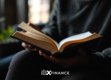 6 livros sobre educação financeira que você deveria começar a ler em 2025